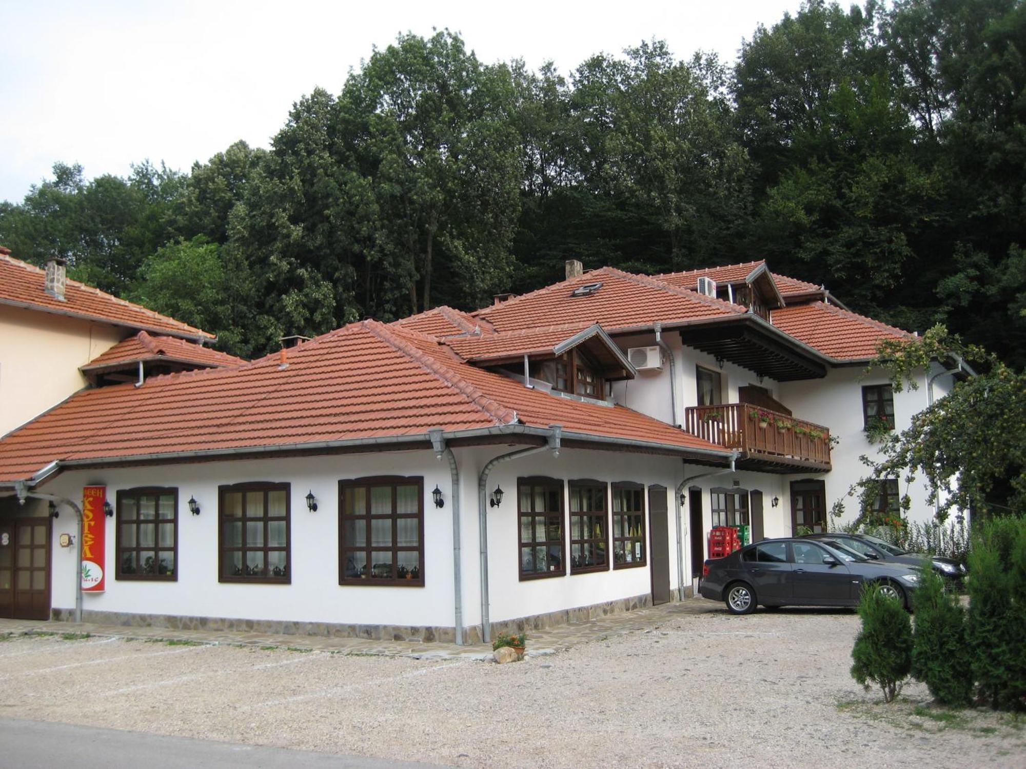 Beli Osŭm Family Hotel Bile מראה חיצוני תמונה